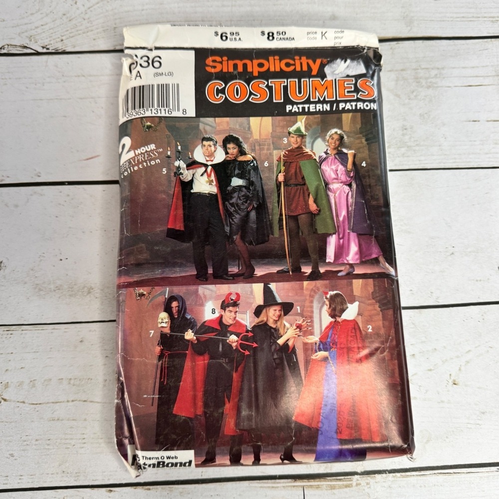 Simplicity 0636 Halloween Costume Pattern Witch Dracula Robin Hood Sm Med Lg